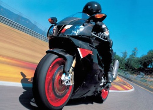 Aprilia RSV 1000 R Nera - Fotogallery - 6